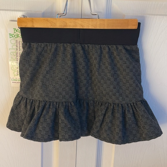 Peekaboo Beans Kissy Kiss Skirt - Picture 3 of 4